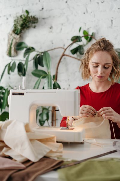 5 Perfect Gift Ideas for the Sewing Enthusiast in Your Life